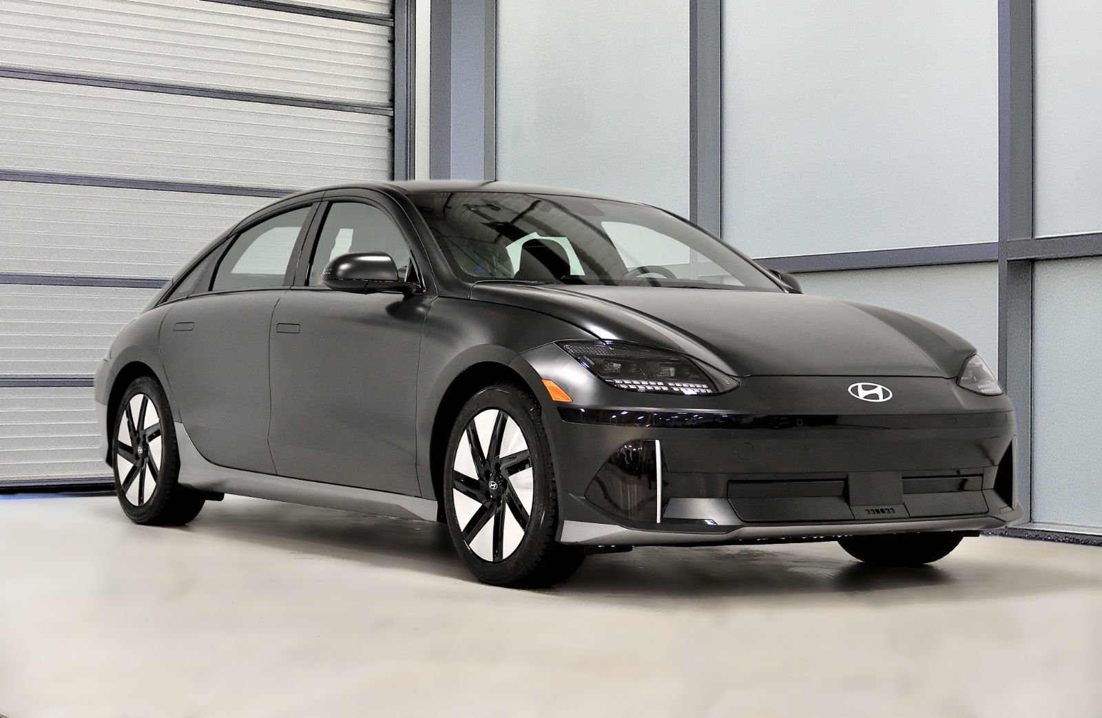 2023 Hyundai IONIQ 6 in St-Bruno, Quebec