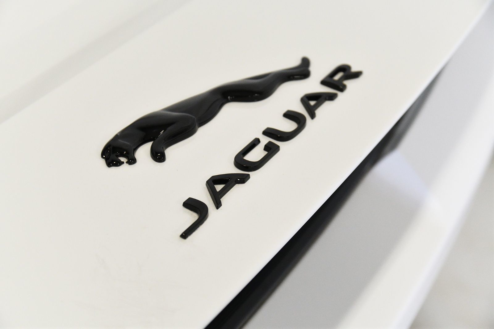 Jaguar F-TYPE  2024 à St-Bruno, Québec