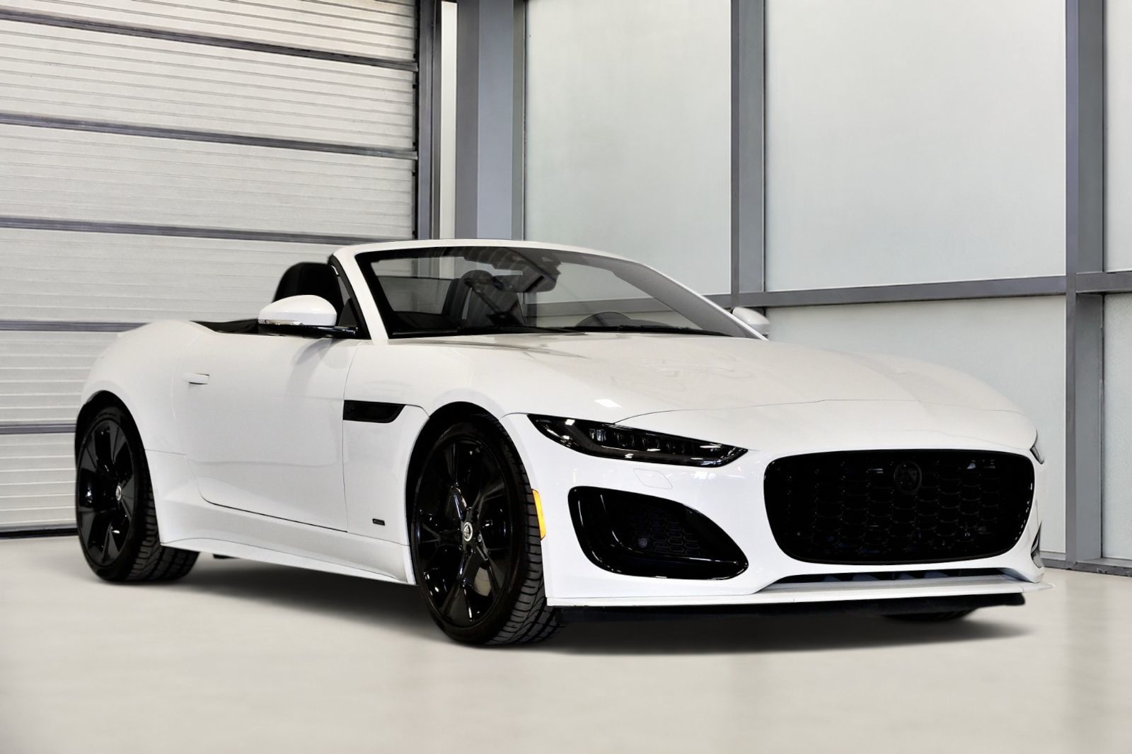 Jaguar F-TYPE  2024 à St-Bruno, Québec