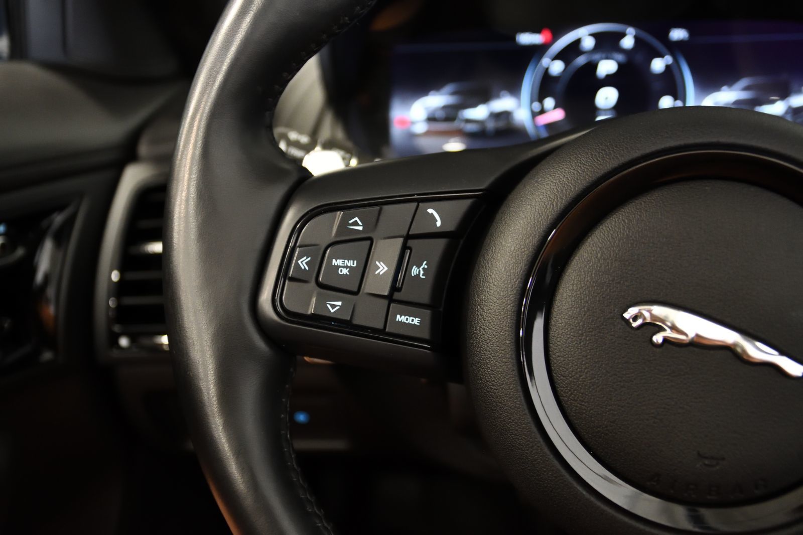 Jaguar F-TYPE  2024 à St-Bruno, Québec