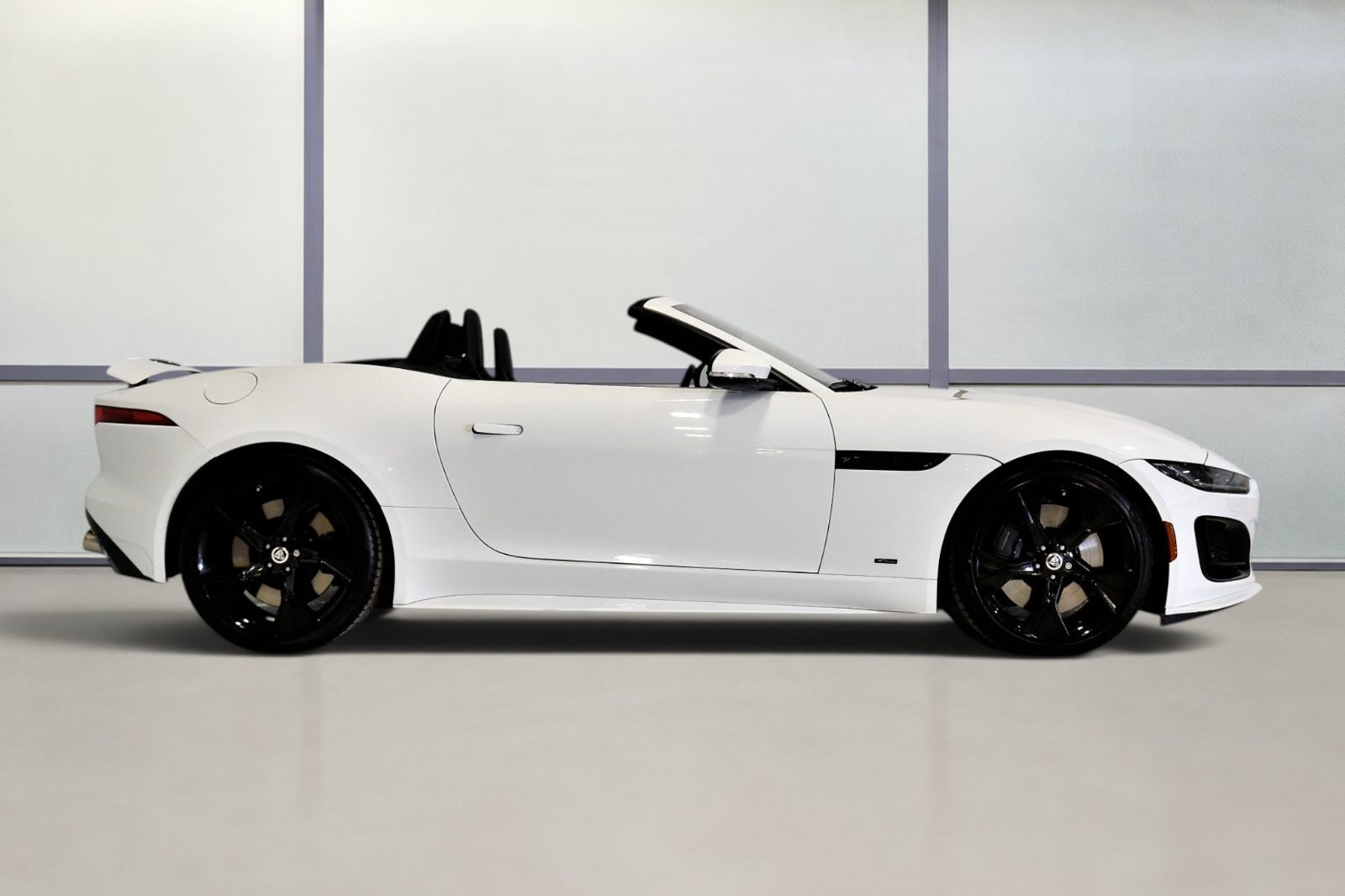 Jaguar F-TYPE  2024 à St-Bruno, Québec