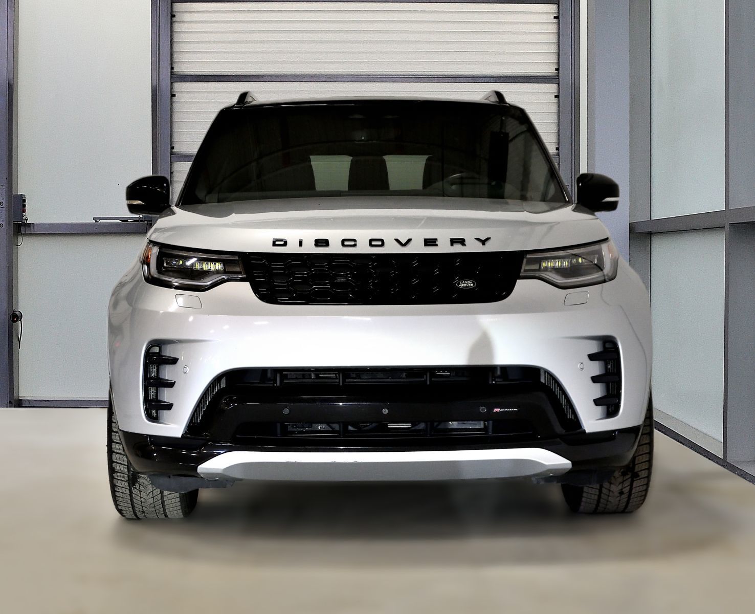 2023 Land Rover Discovery in St-Bruno, Quebec