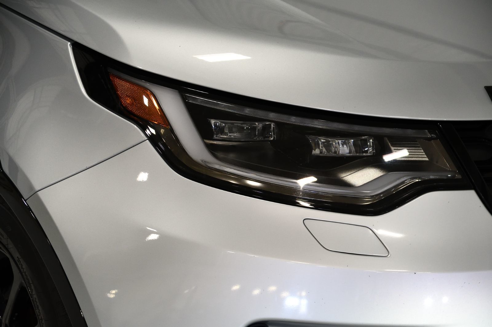 2023 Land Rover Discovery in St-Bruno, Quebec
