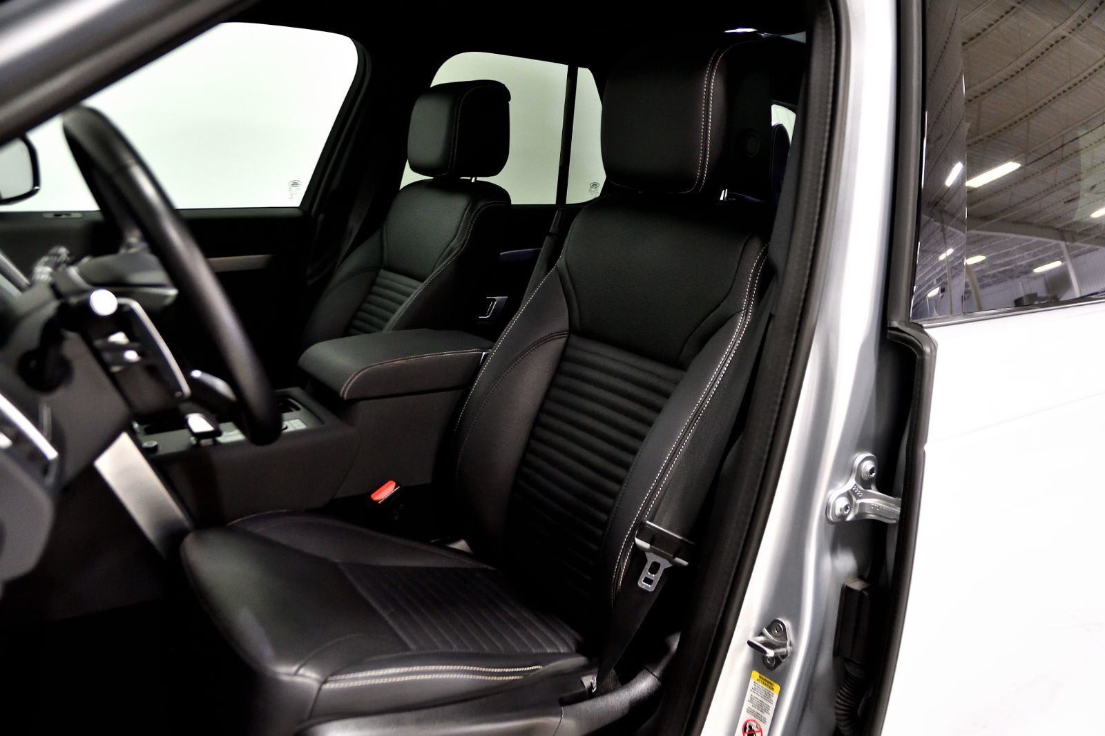 2023 Land Rover Discovery in St-Bruno, Quebec