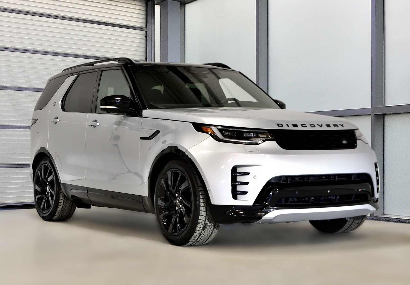 2023 Land Rover Discovery in St-Bruno, Quebec