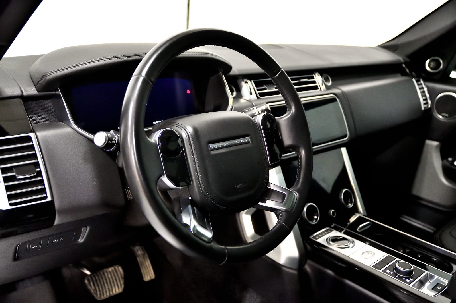 2020 Land Rover Range Rover in St-Bruno, Quebec