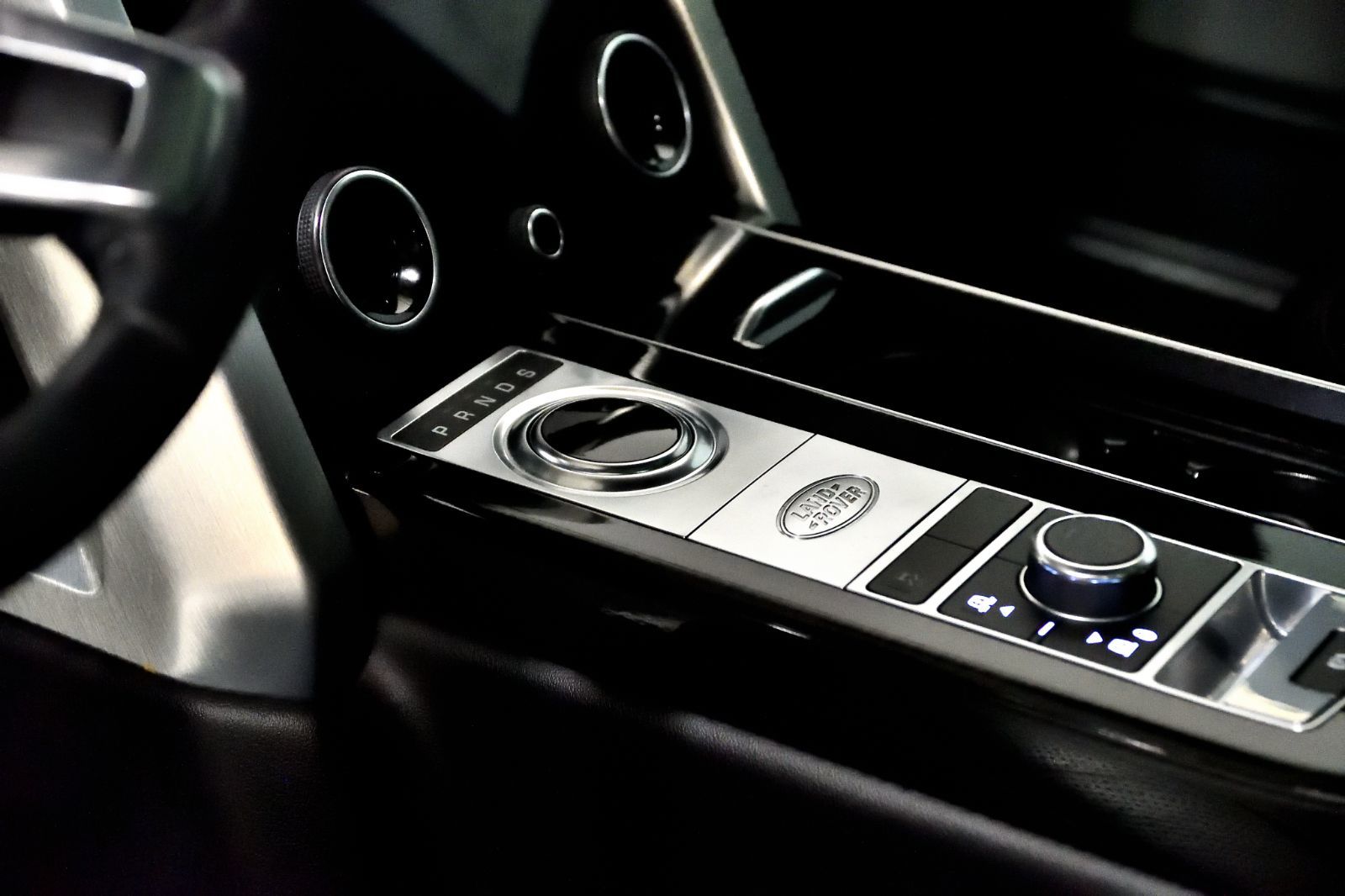 2020 Land Rover Range Rover in St-Bruno, Quebec