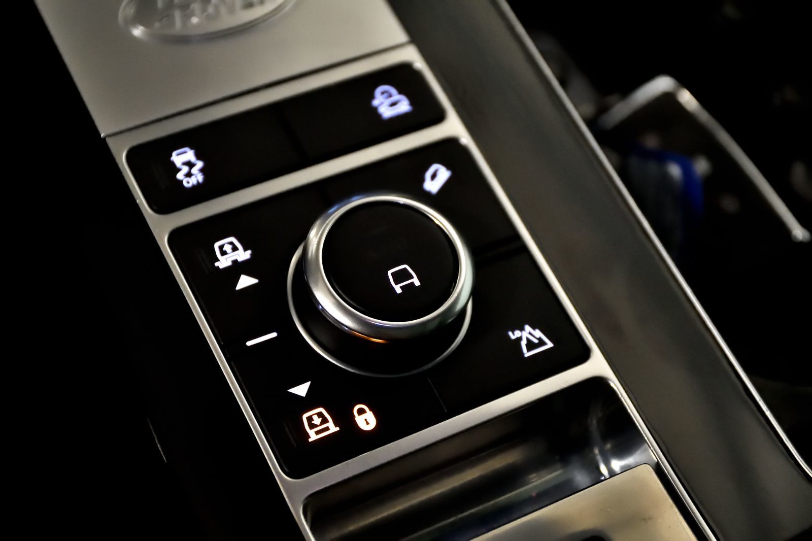 2020 Land Rover Range Rover in St-Bruno, Quebec