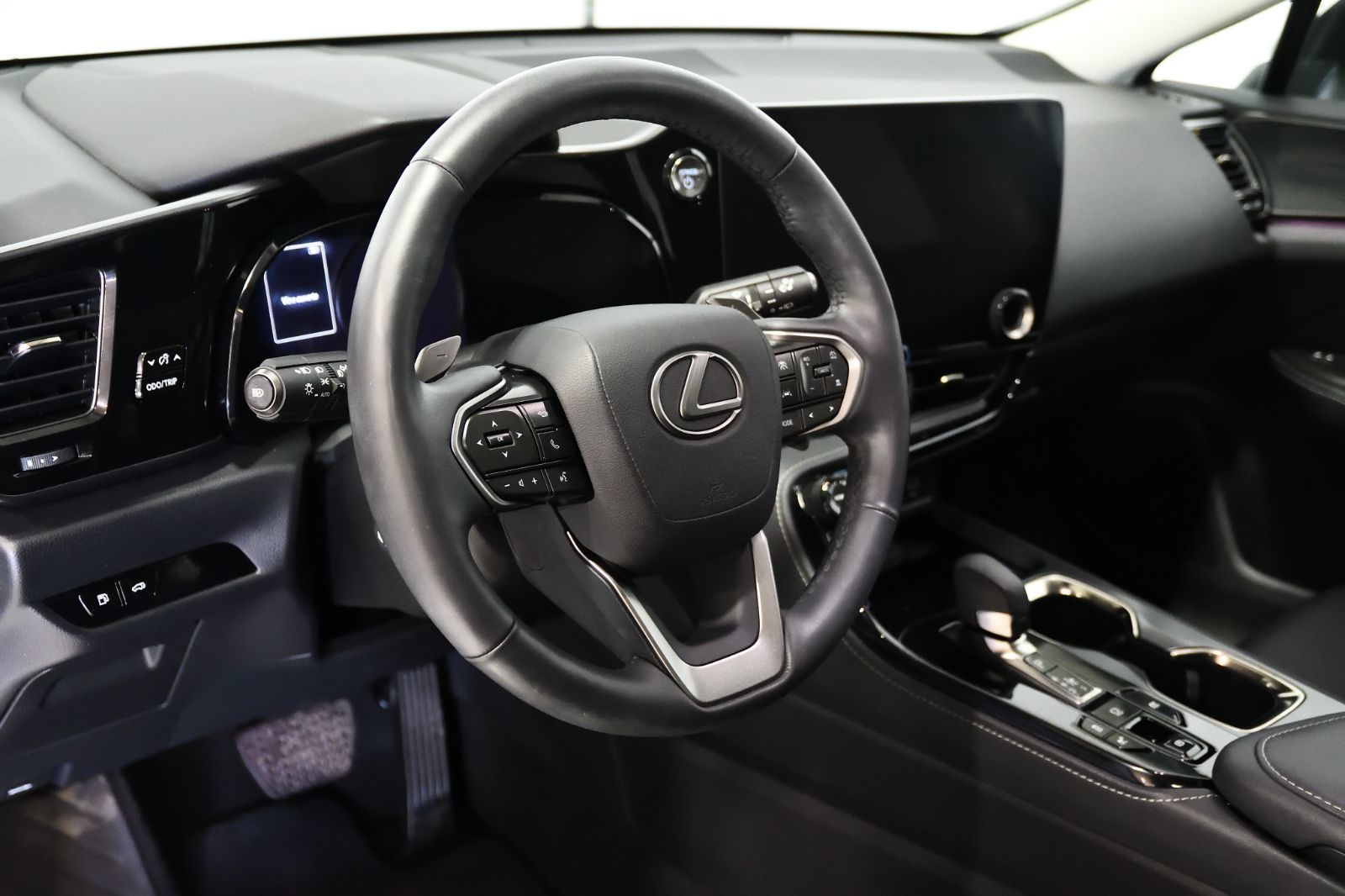 2022 Lexus NX in St-Bruno, Quebec