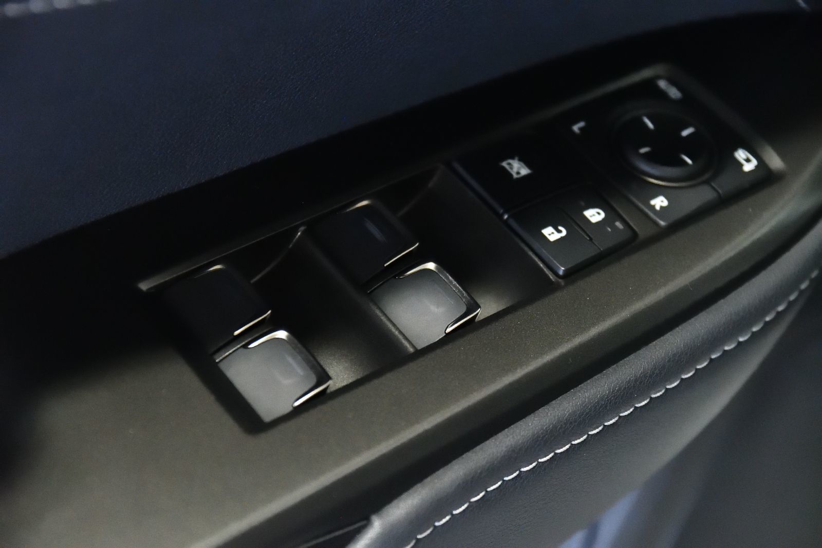 2022 Lexus NX in St-Bruno, Quebec