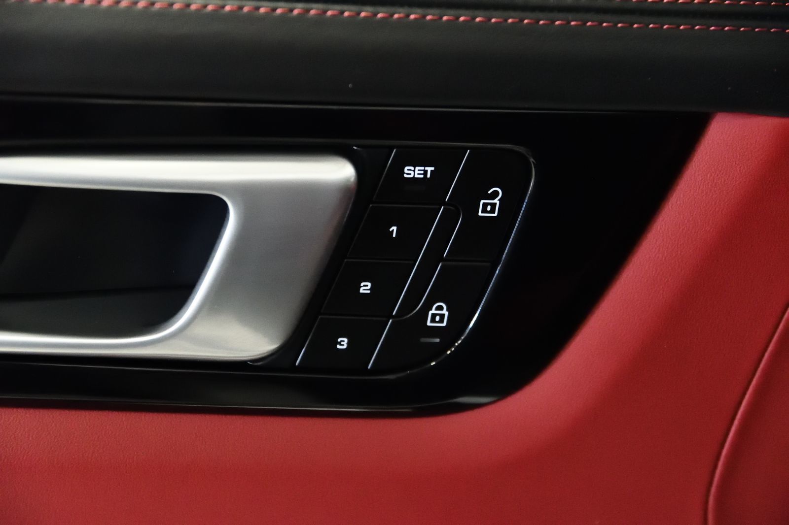Porsche Cayenne Coupe  2022 à St-Bruno, Québec