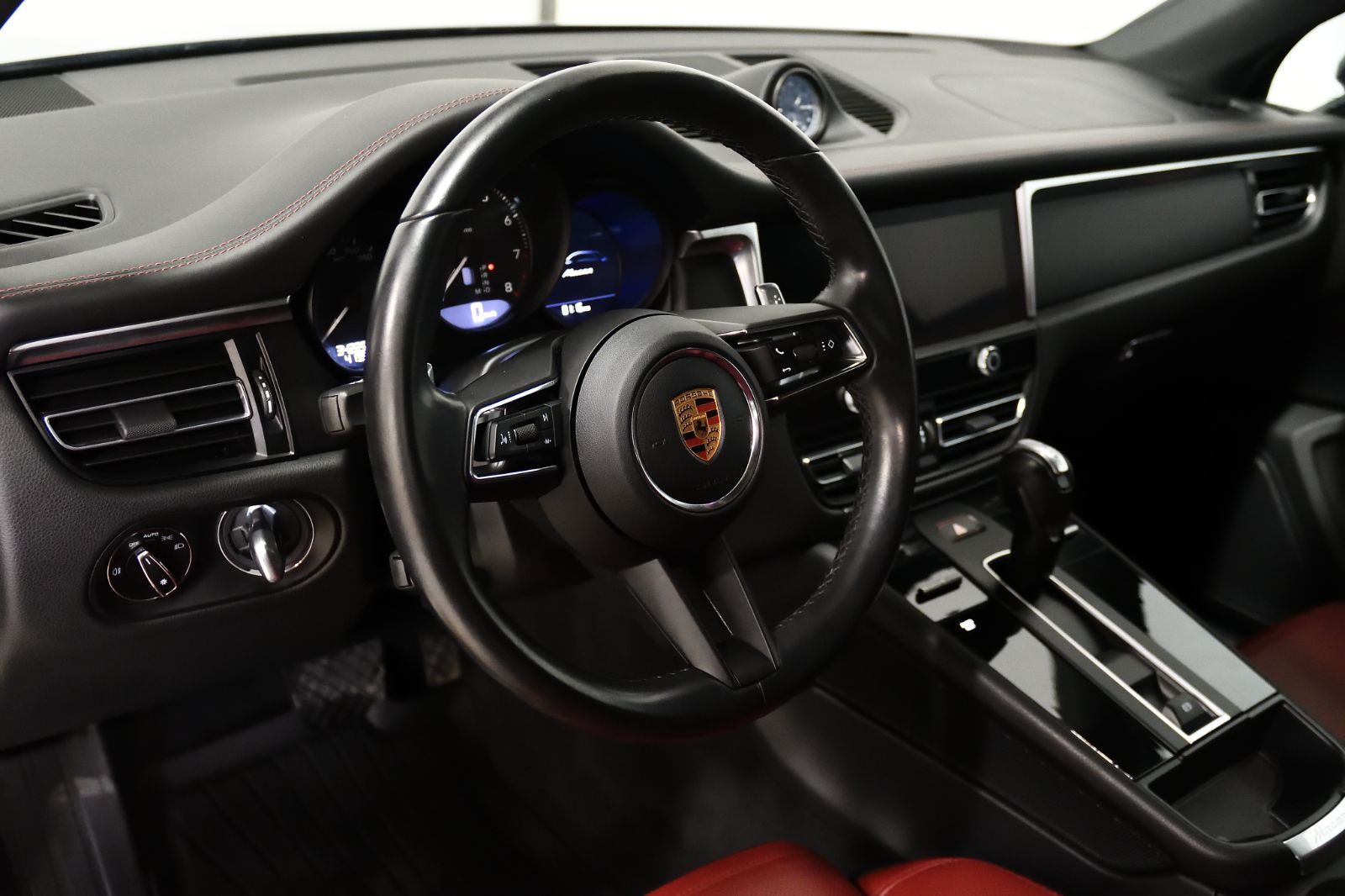 Porsche Macan  2023 à St-Bruno, Québec