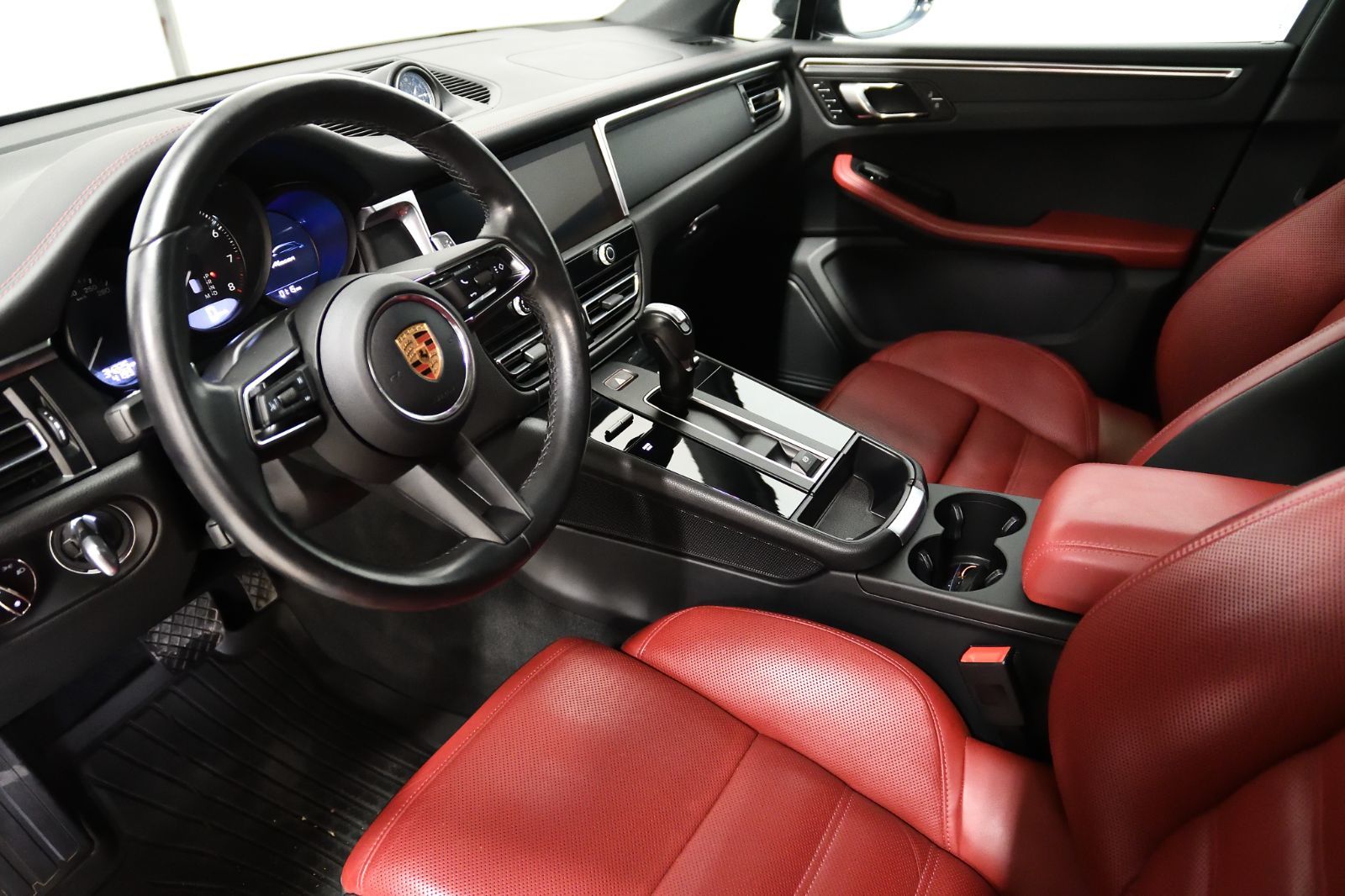 Porsche Macan  2023 à St-Bruno, Québec