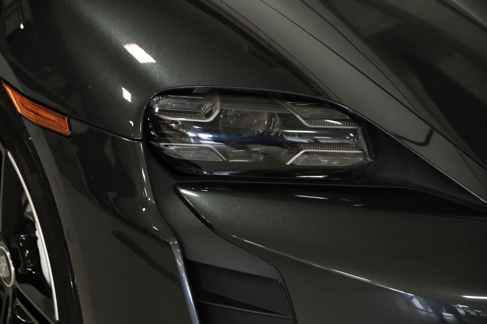 Porsche Taycan  2020 à St-Bruno, Québec