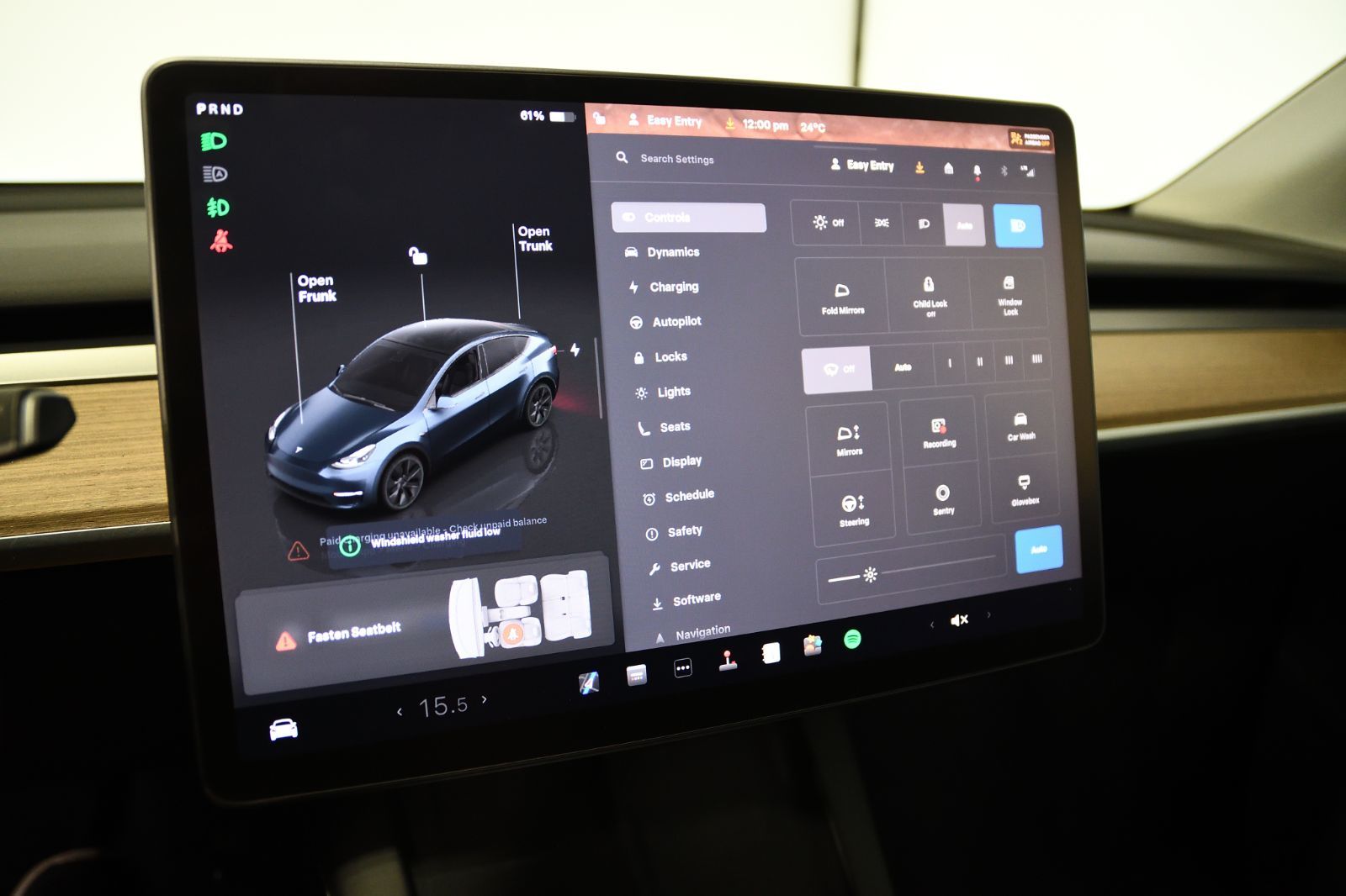 2024 Tesla Model Y in St-Bruno, Quebec