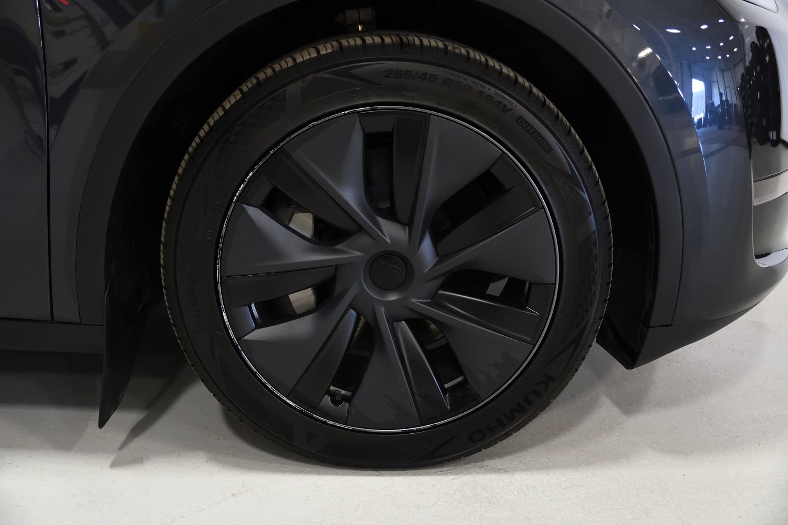 2024 Tesla Model Y in St-Bruno, Quebec