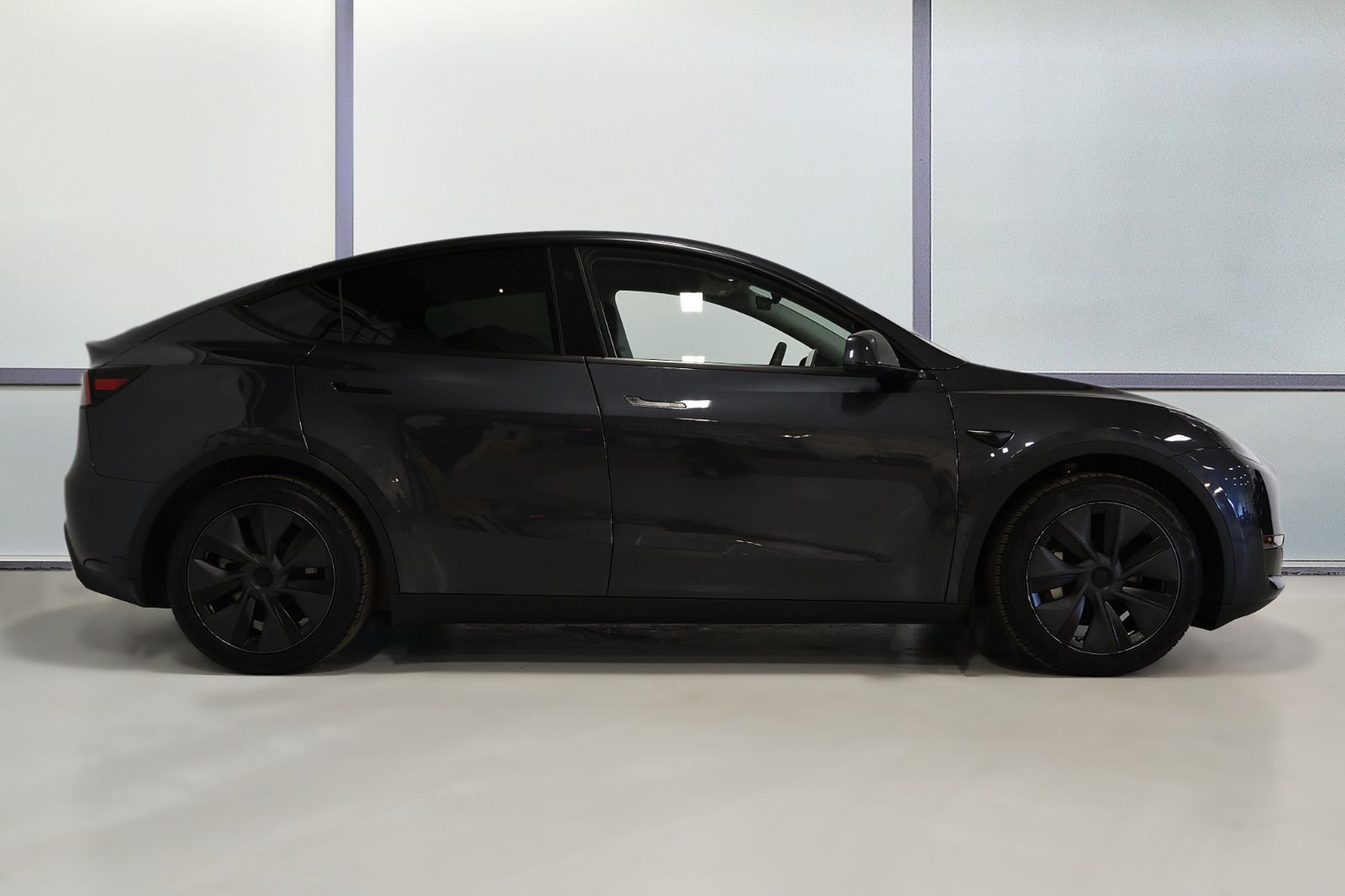 2024 Tesla Model Y in St-Bruno, Quebec