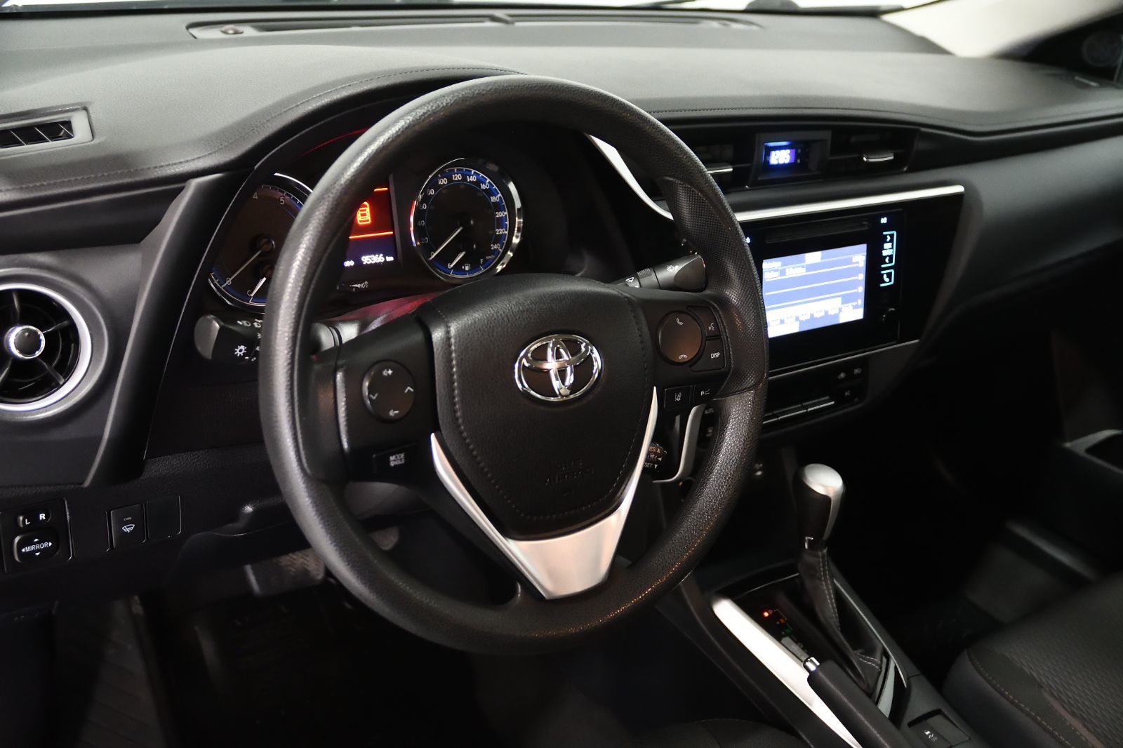 2018 Toyota Corolla in St-Bruno, Quebec