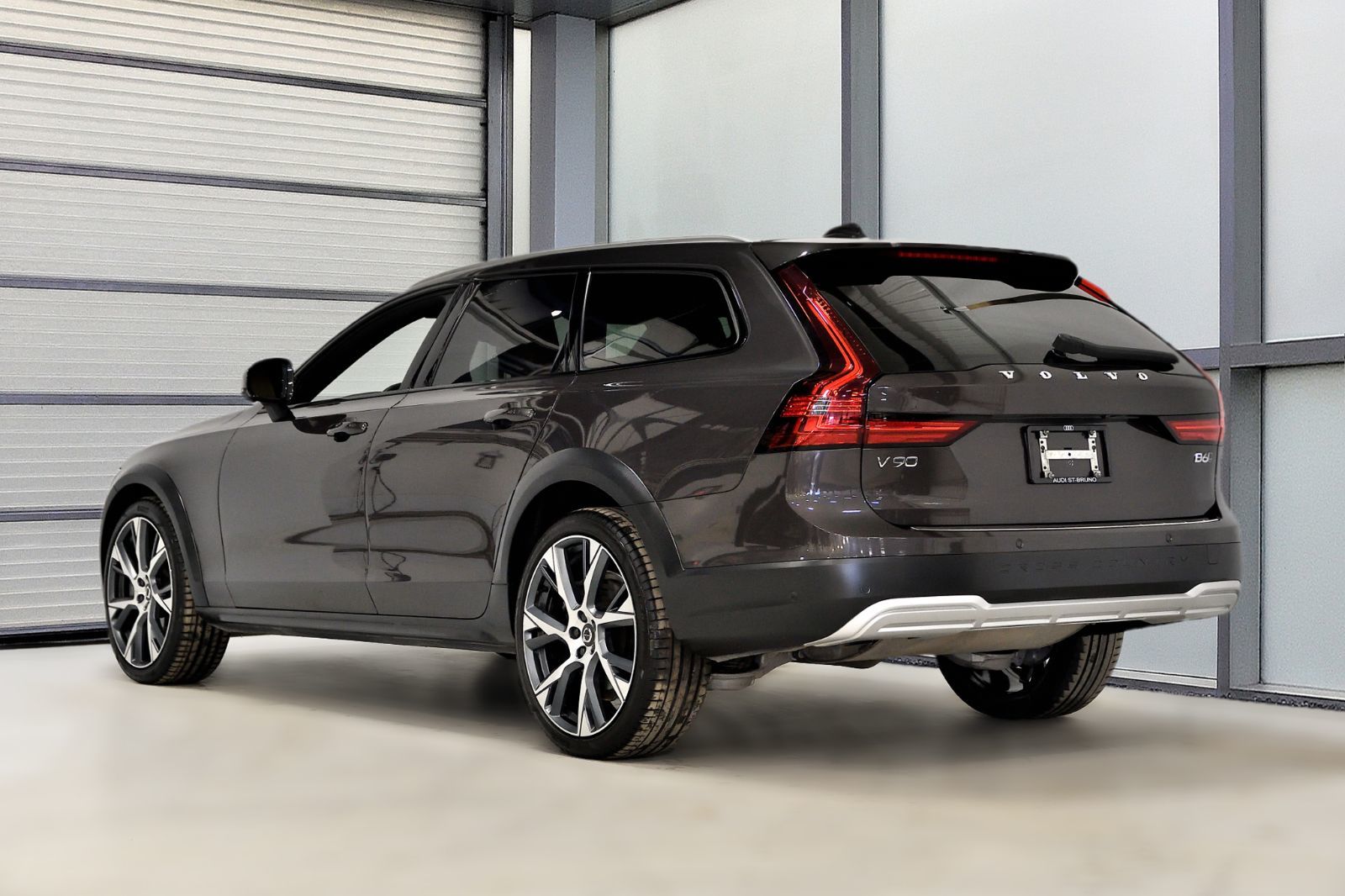 2024 Volvo V90 Cross Country in St-Bruno, Quebec