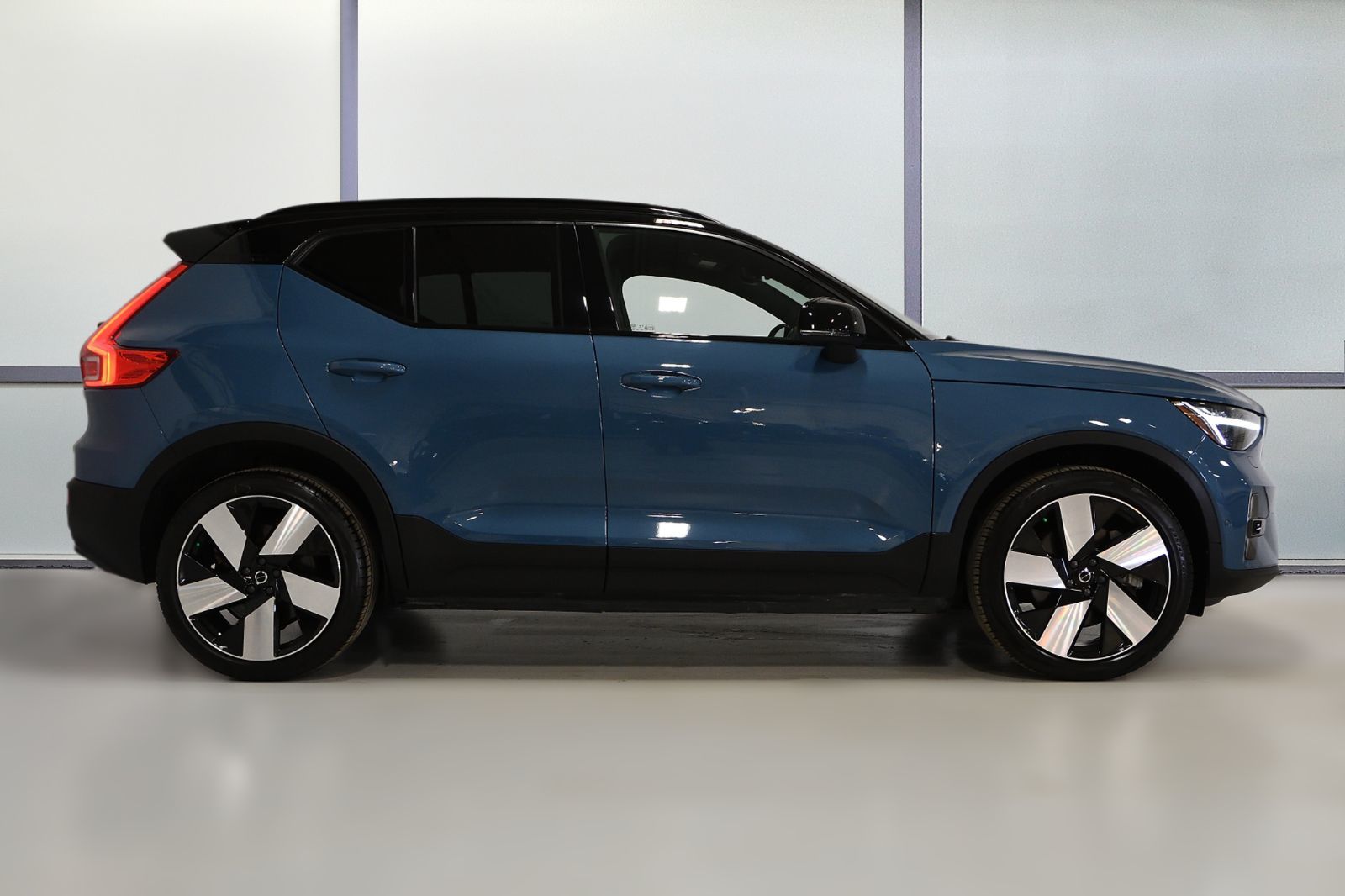 Volvo XC40 Recharge Pure Electric  2023 à St-Bruno, Québec