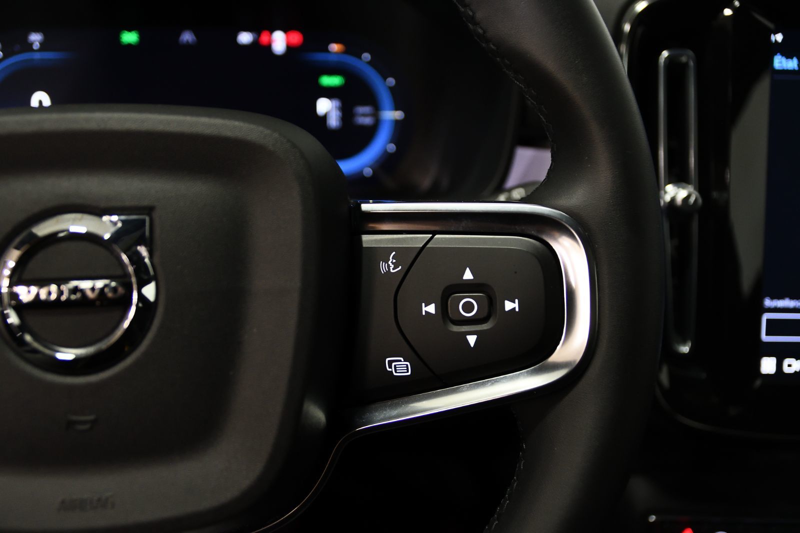Volvo XC40 Recharge Pure Electric  2023 à St-Bruno, Québec