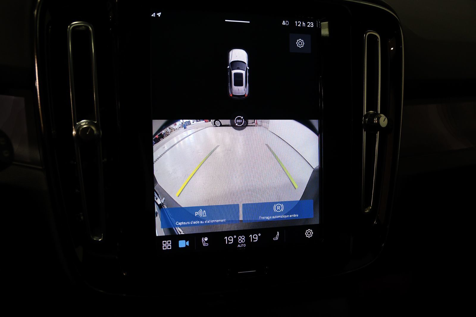 Volvo XC40 Recharge Pure Electric  2023 à St-Bruno, Québec