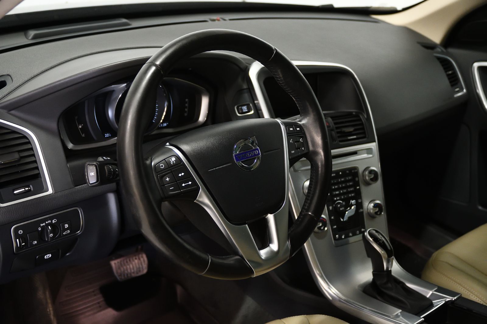 Volvo XC60  2017 à St-Bruno, Québec