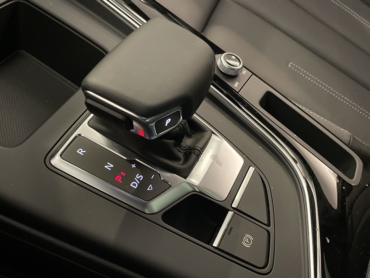 Audi A4  2022 à Thornhill, Ontario