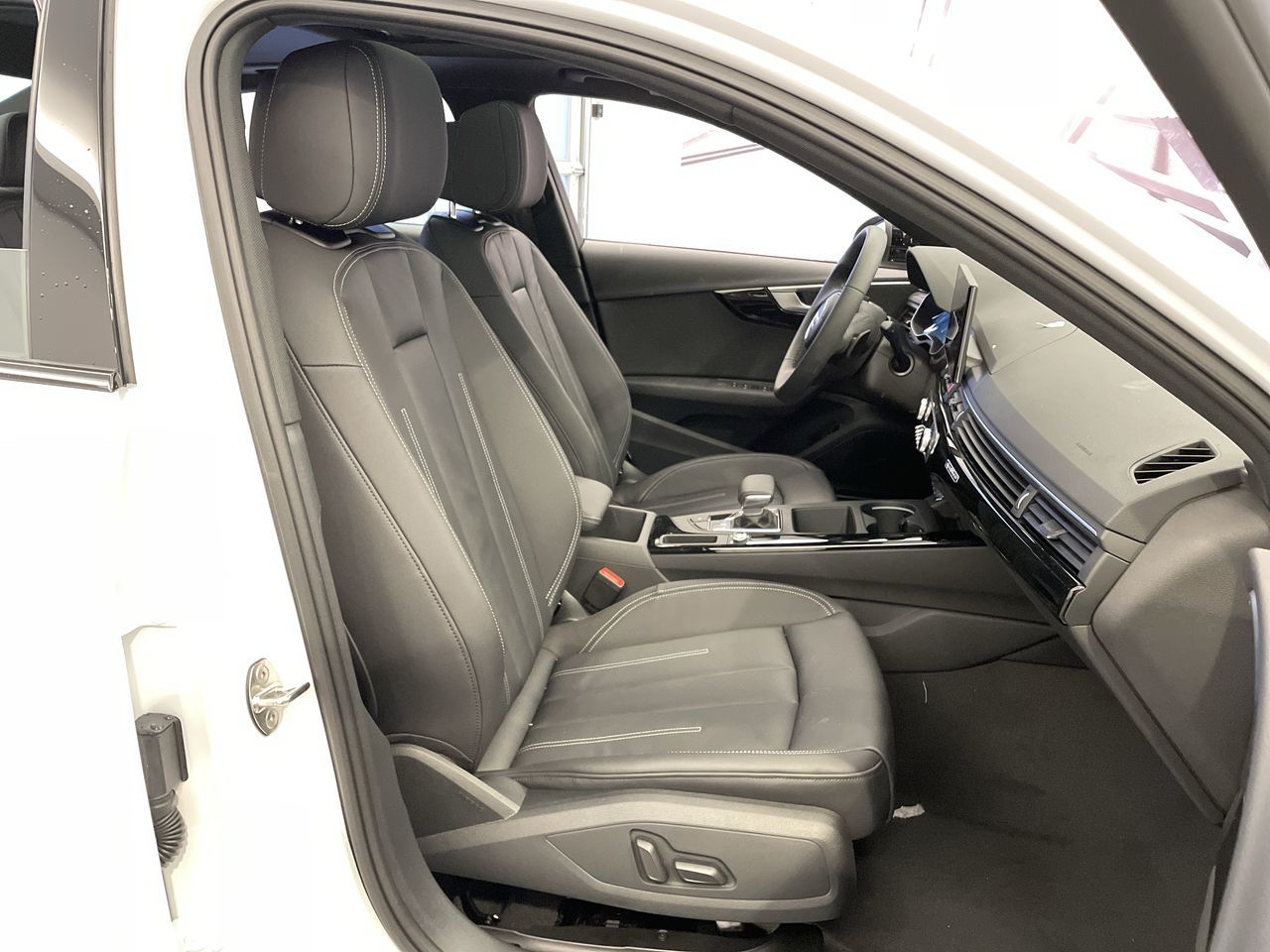 Audi A4  2022 à Thornhill, Ontario