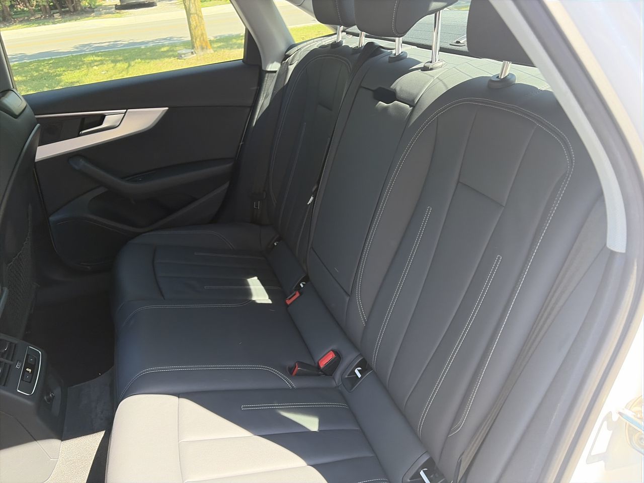 Audi A4  2022 à Thornhill, Ontario