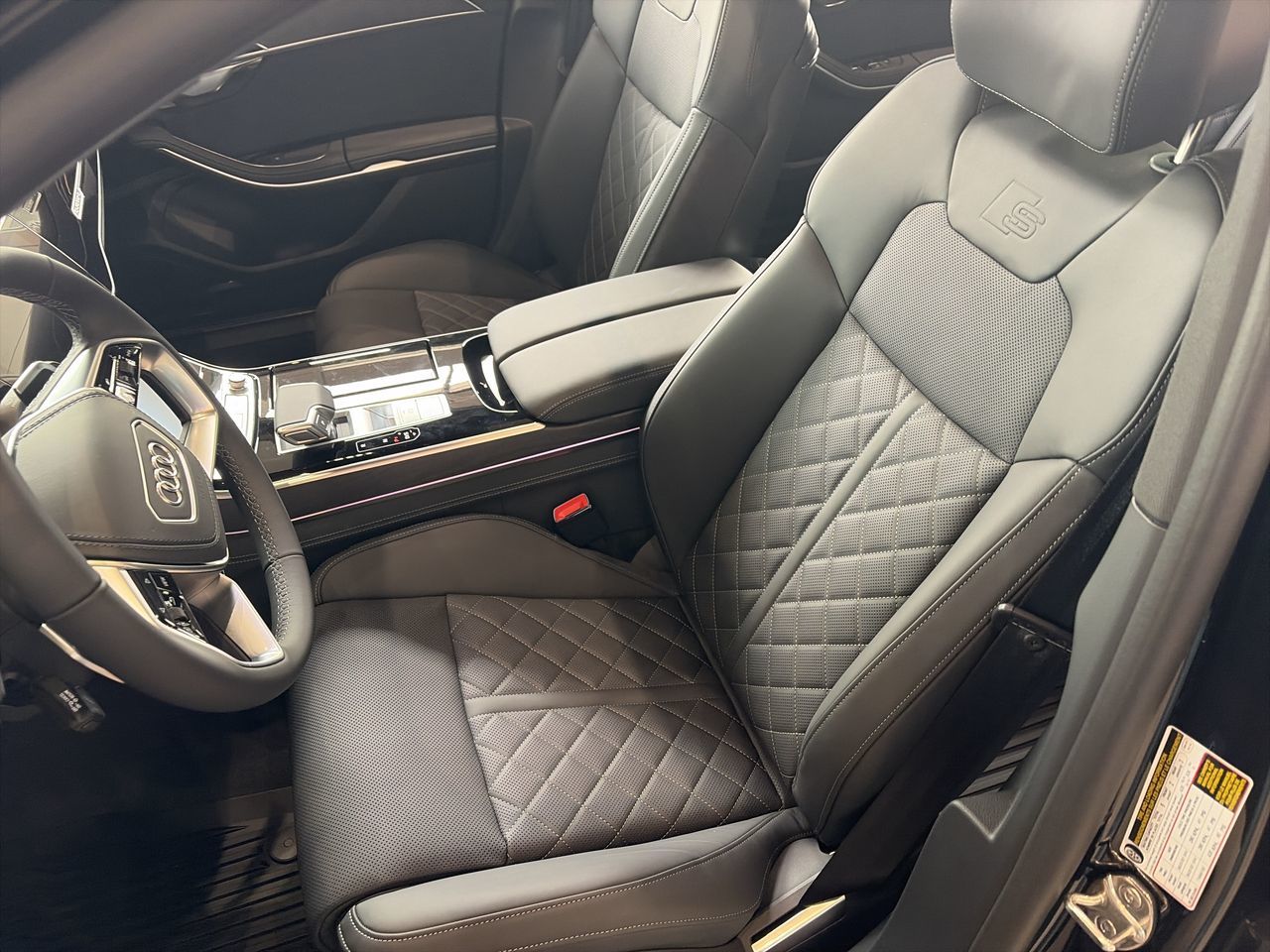 Audi A8  2026 à Thornhill, Ontario