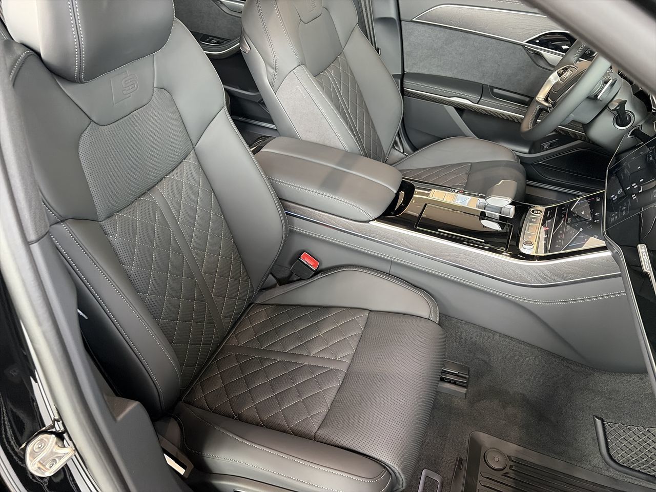 Audi A8  2026 à Thornhill, Ontario