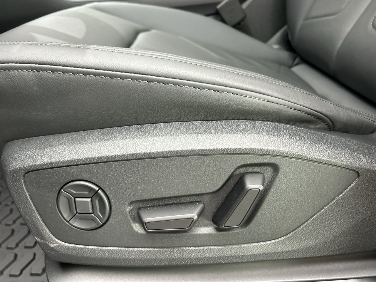 2024 Audi Q3 in Thornhill, Ontario