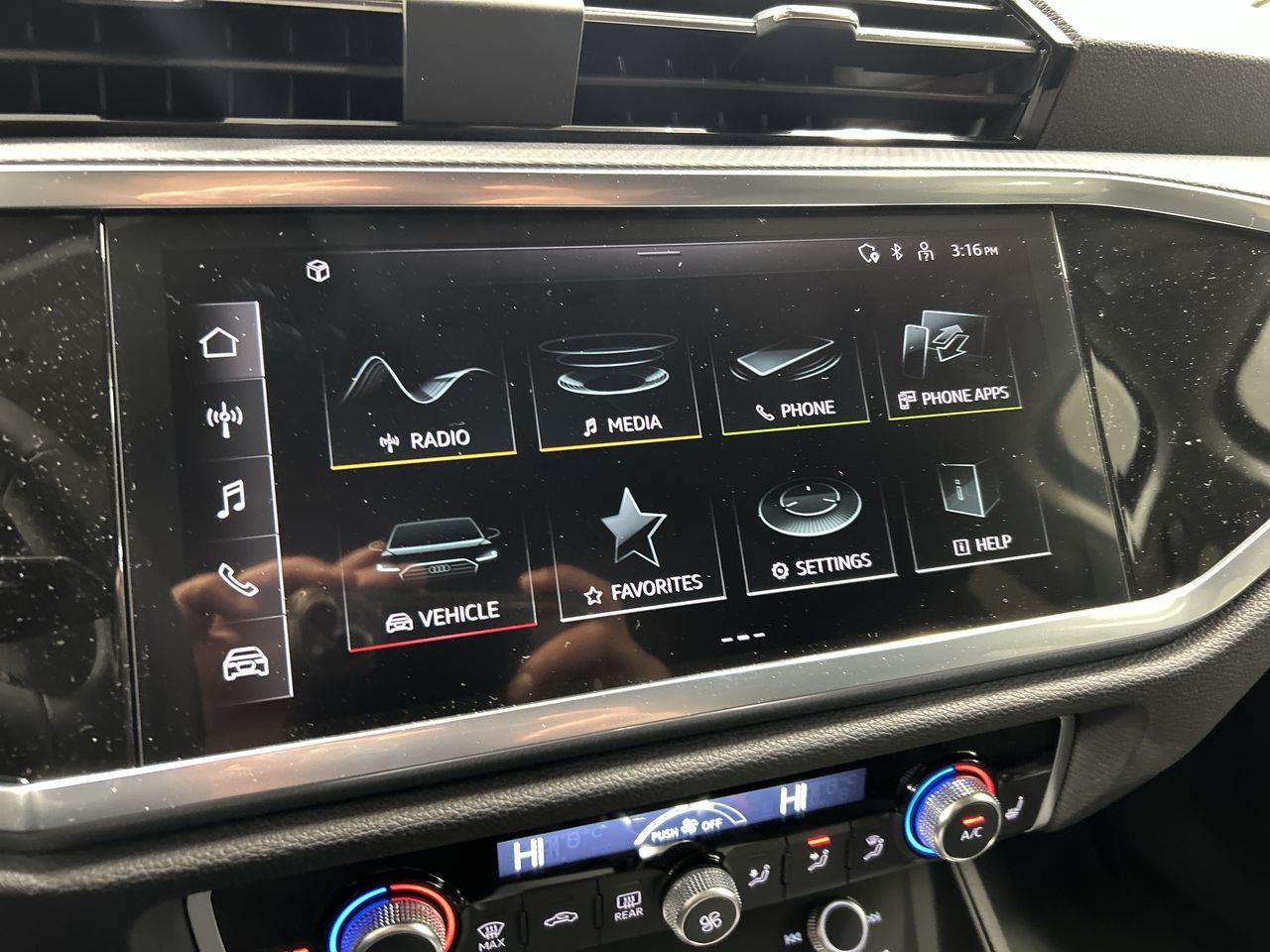 2025 Audi Q3 in Thornhill, Ontario
