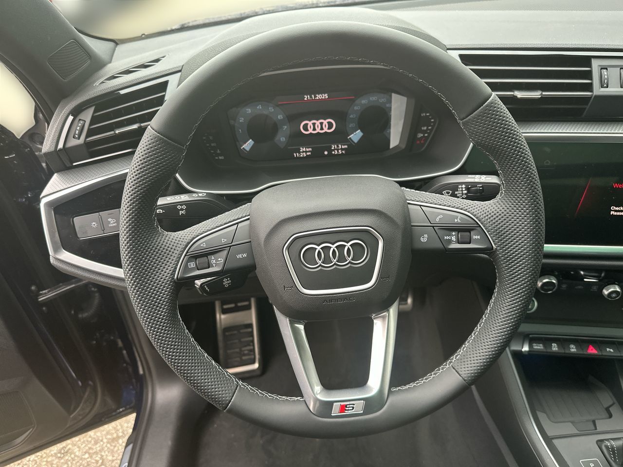 2025 Audi Q3 in Thornhill, Ontario