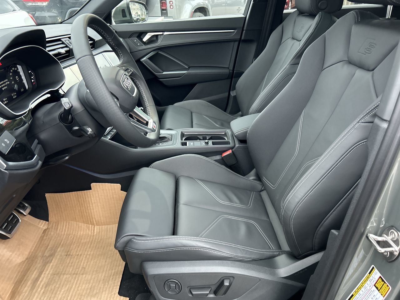 2025 Audi Q3 in Thornhill, Ontario