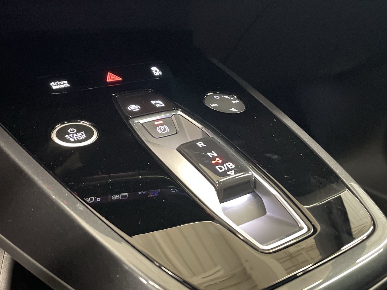 Audi Q4 e-tron  2023 à Thornhill, Ontario