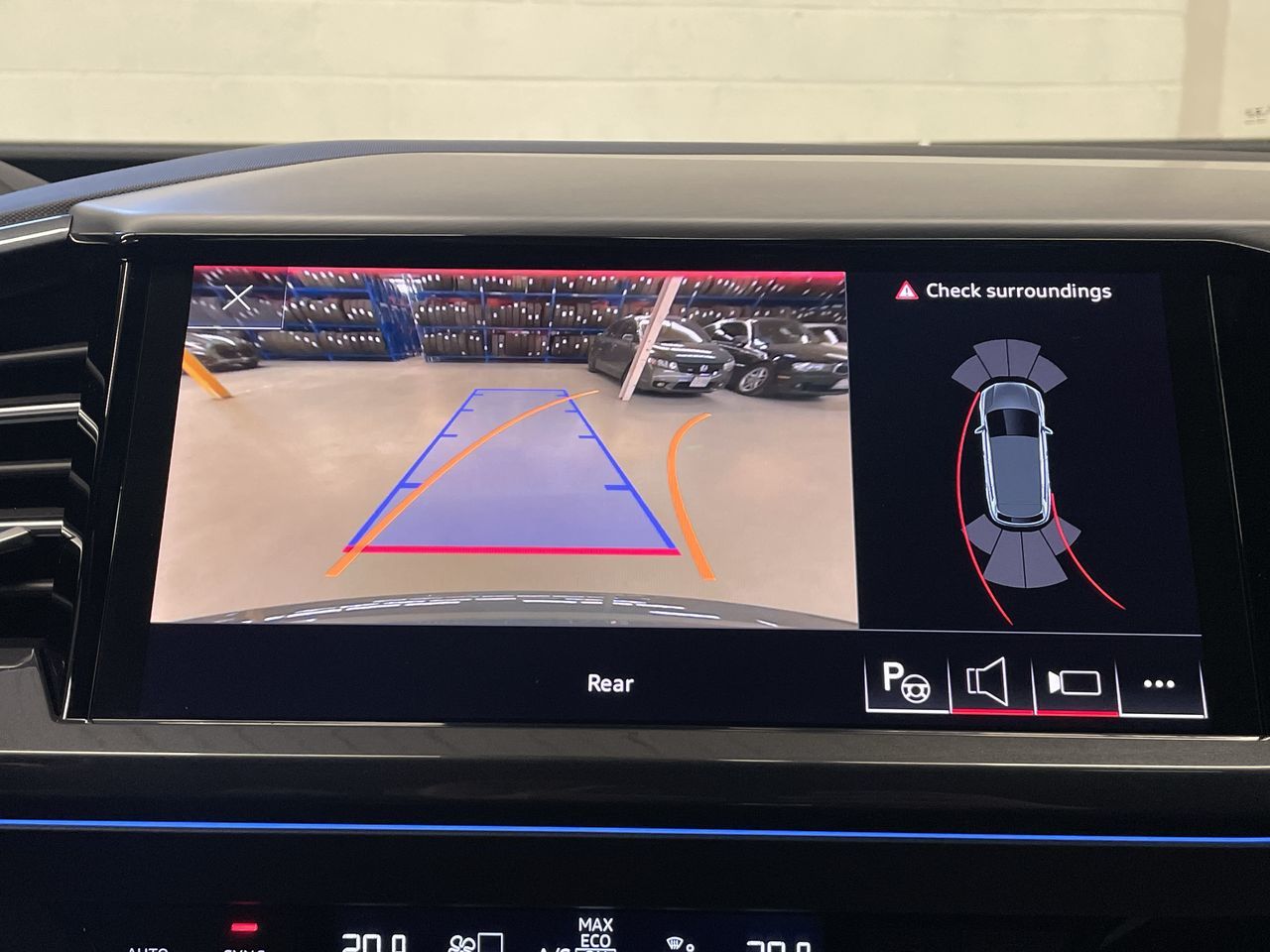 Audi Q4 e-tron  2023 à Thornhill, Ontario