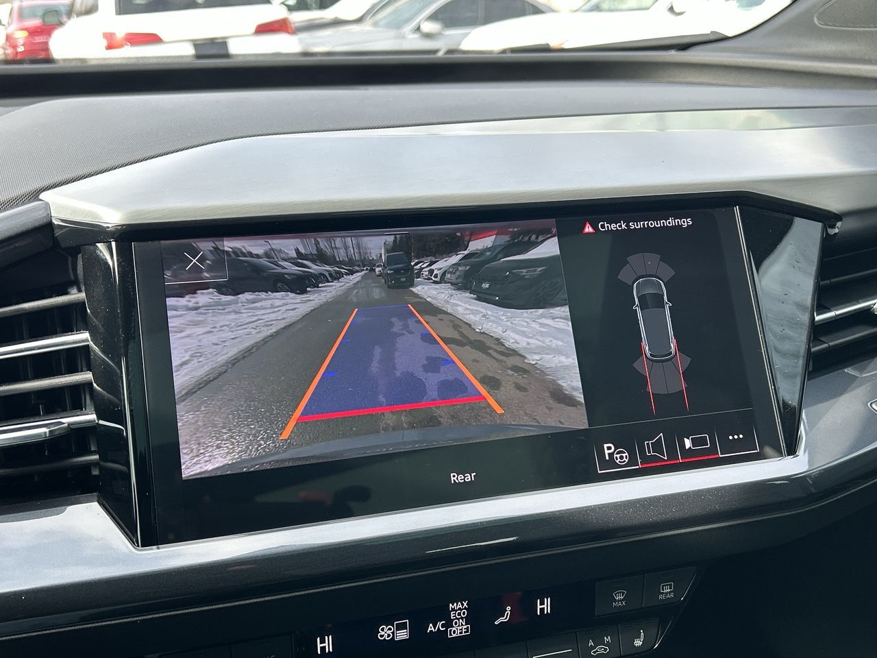 Audi Q4 e-tron  2023 à Thornhill, Ontario