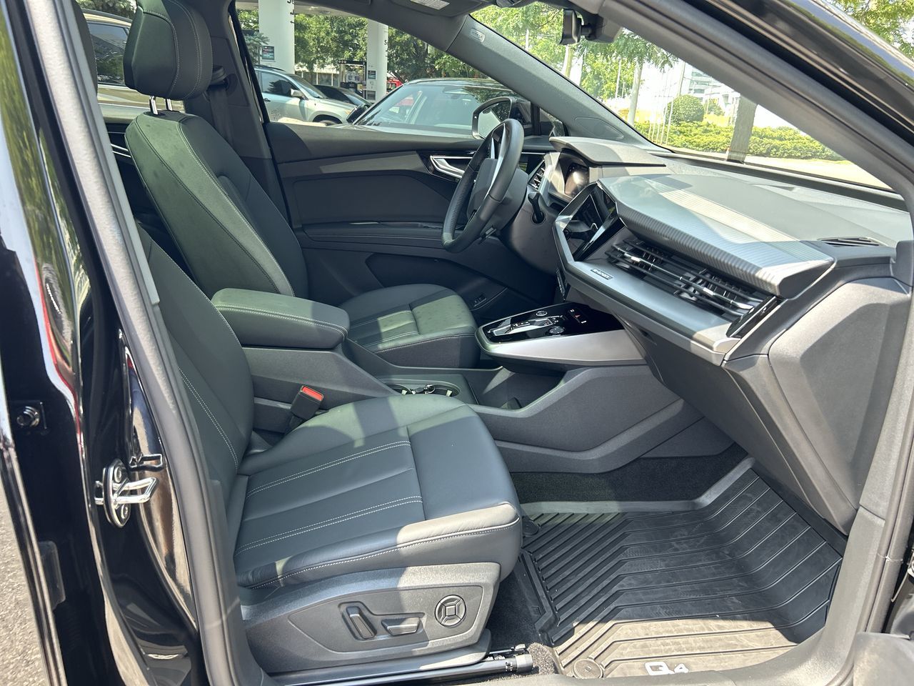 2024 Audi Q4 e-tron in Thornhill, Ontario