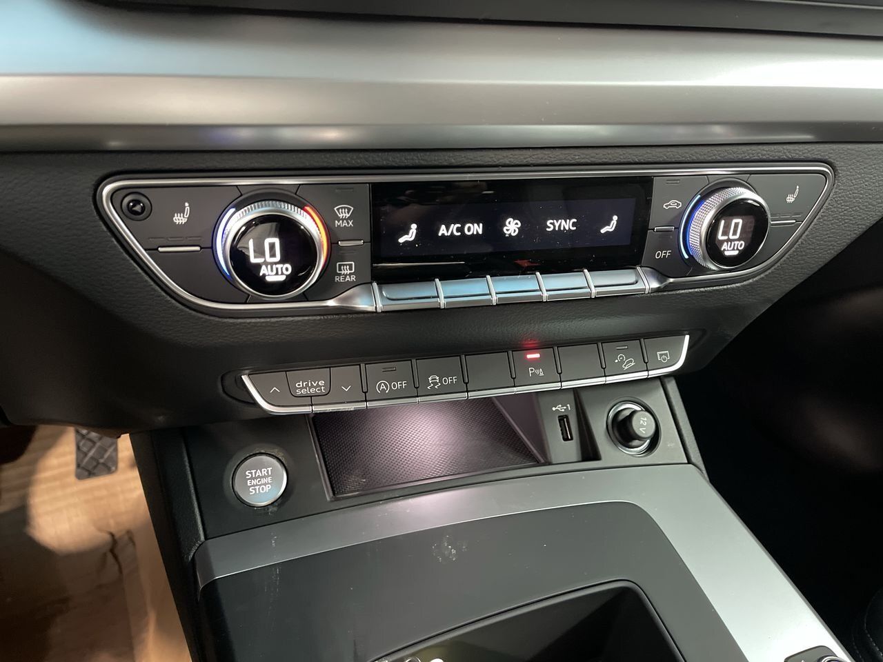 Audi Q5  2021 à Thornhill, Ontario