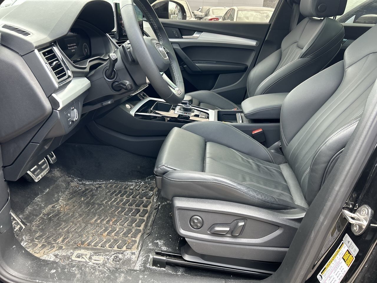 Audi Q5  2023 à Thornhill, Ontario