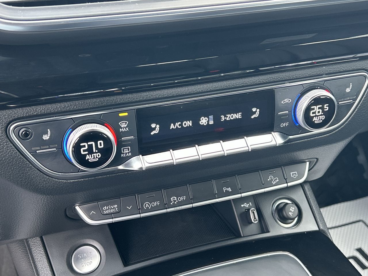 Audi Q5  2023 à Thornhill, Ontario