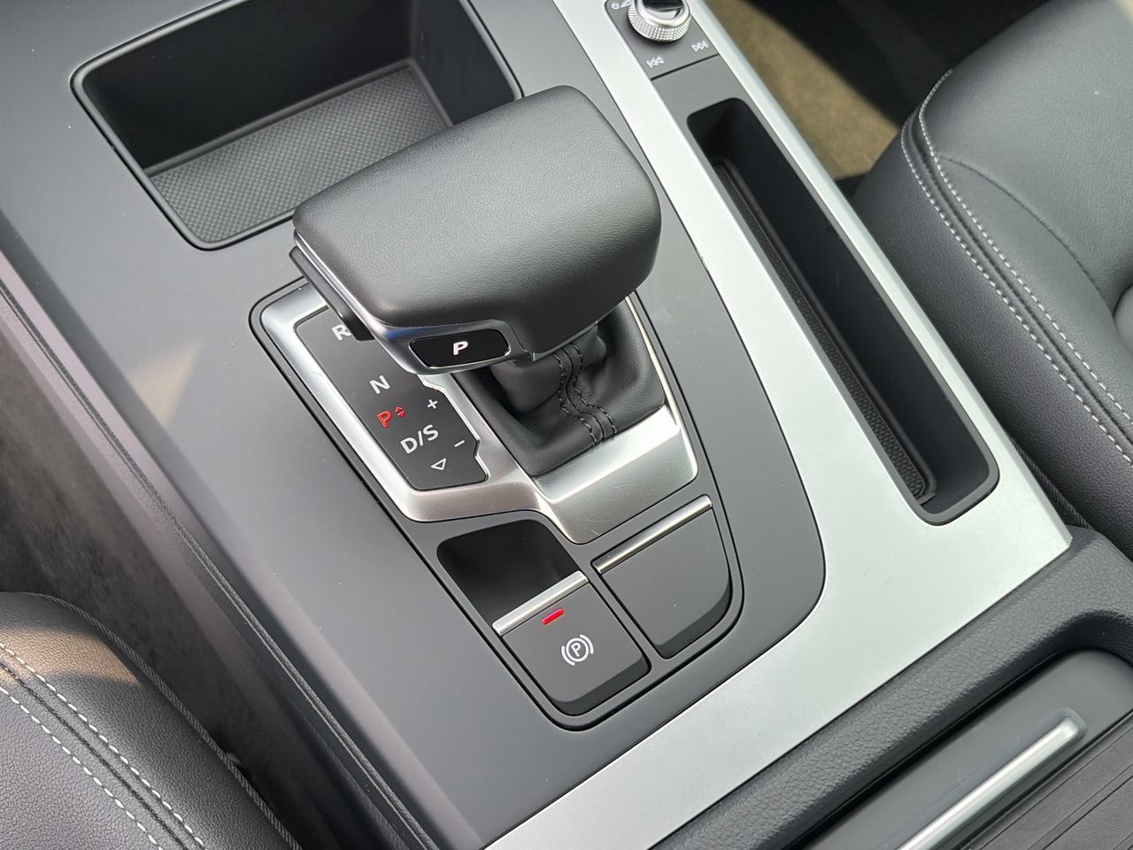 Audi Q5  2023 à Thornhill, Ontario