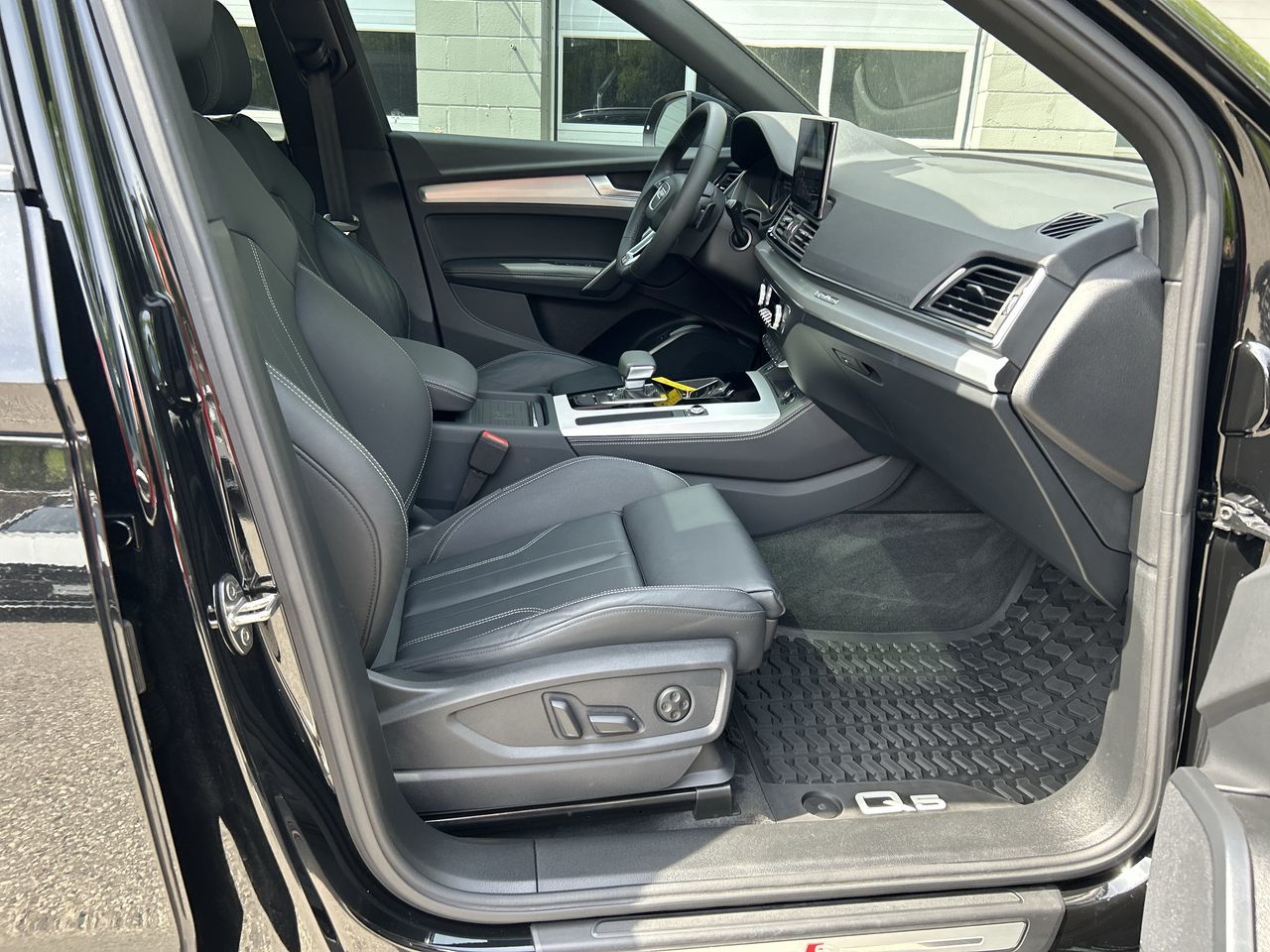 Audi Q5  2024 à Thornhill, Ontario