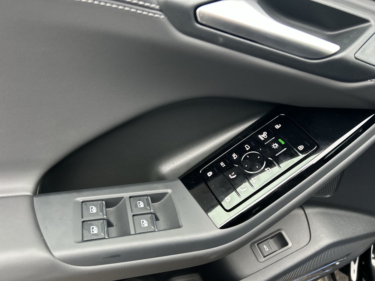2025 Audi Q6 e-tron in Thornhill, Ontario