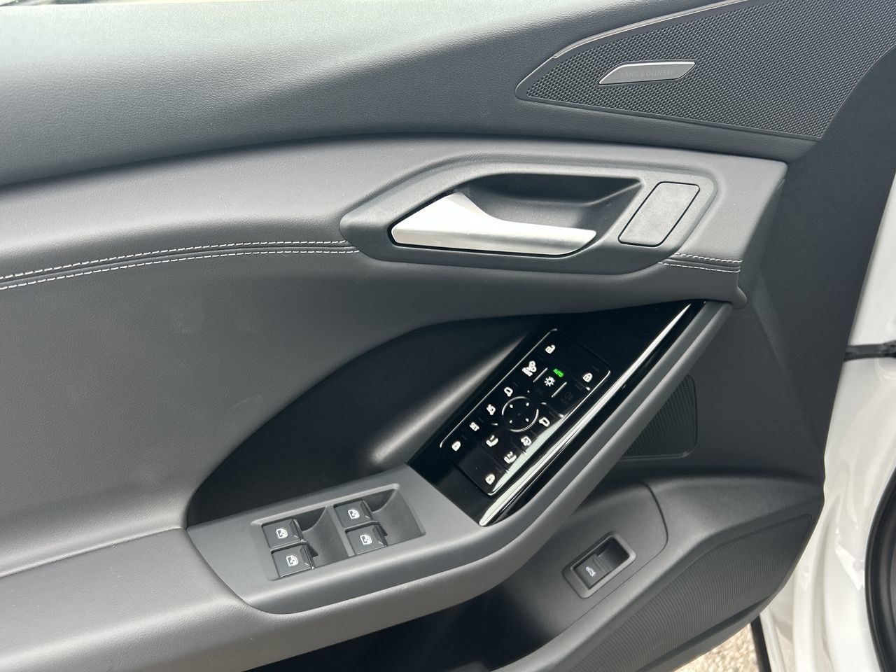 2025 Audi Q6 e-tron in Thornhill, Ontario