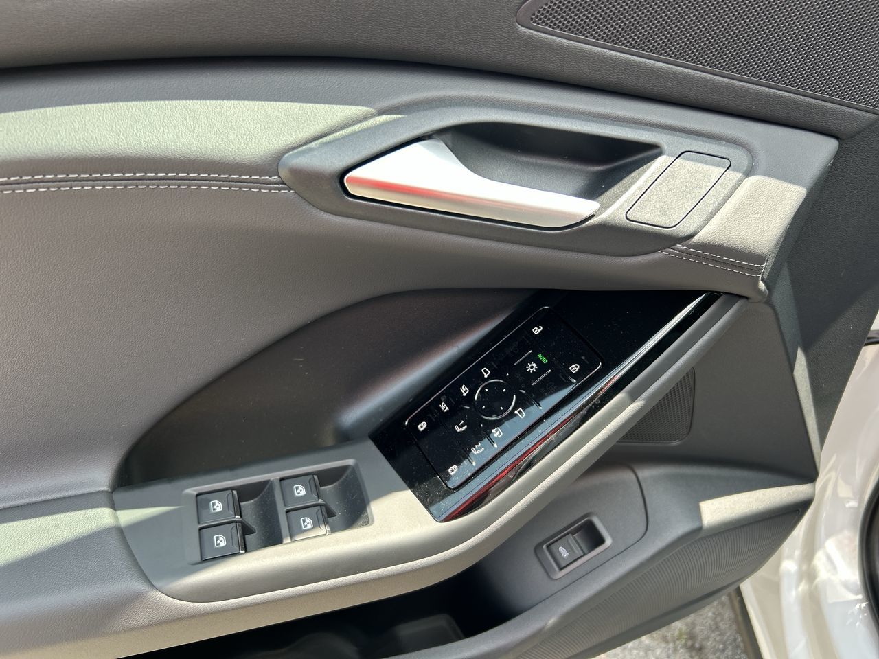 Audi Q6 e-tron  2025 à Thornhill, Ontario