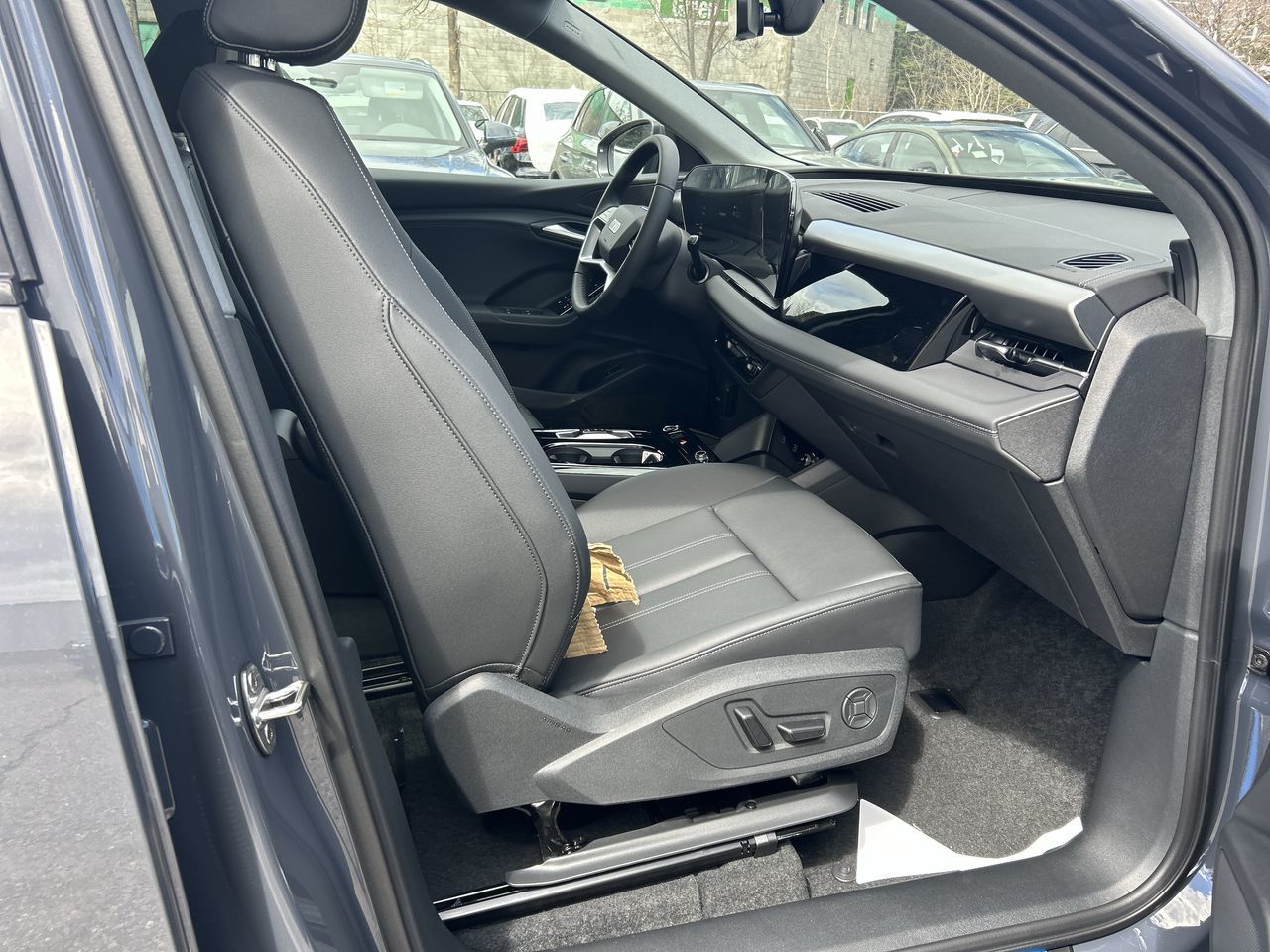 2025 Audi Q6 e-tron in Thornhill, Ontario