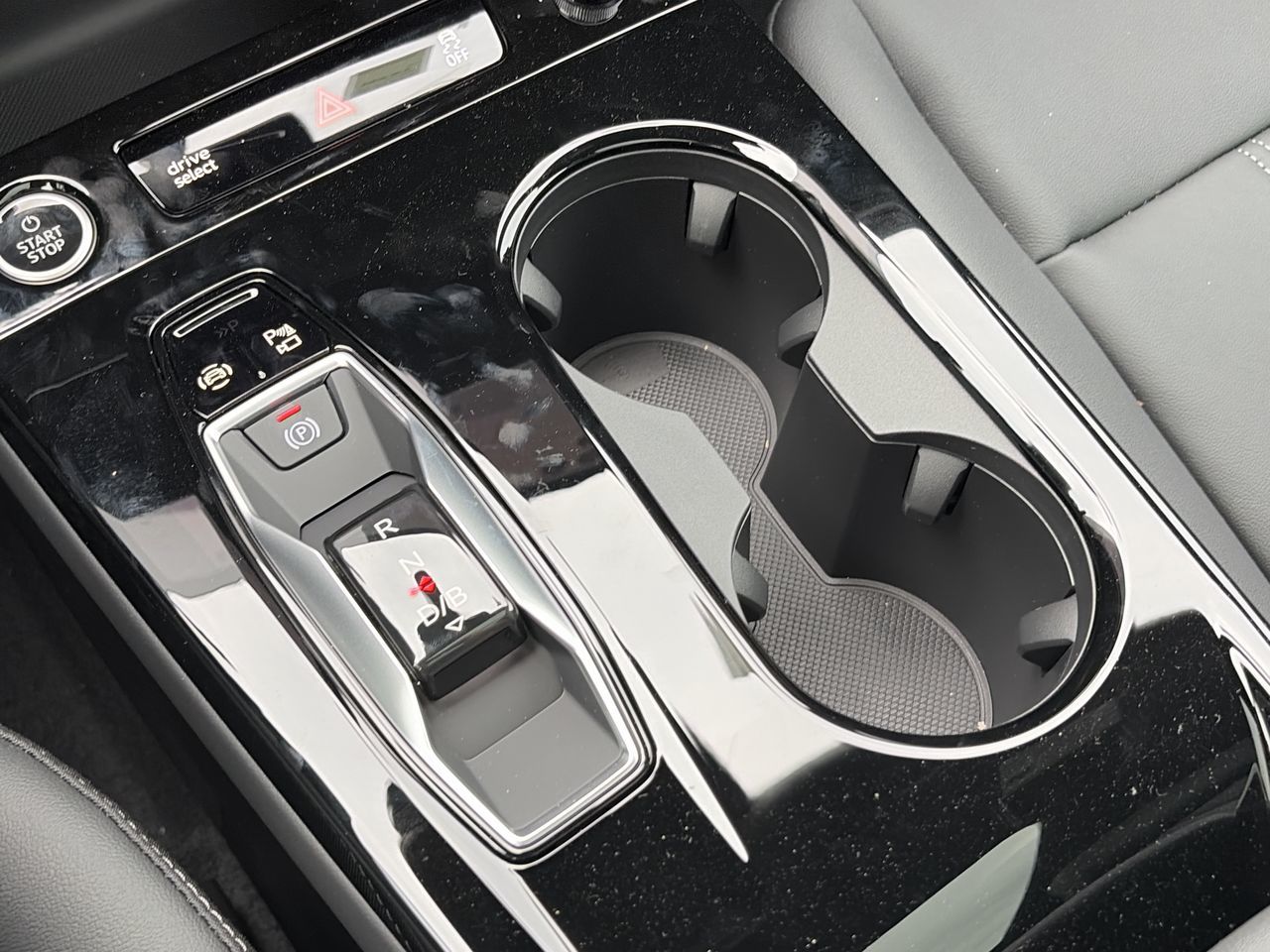 Audi Q6 e-tron  2027 à Thornhill, Ontario